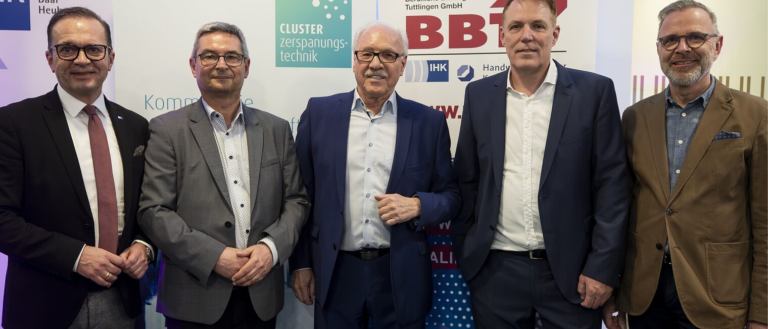 Cluster Zerspanungstechnik e. V. und Berufliche Bildungsstätte Tuttlingen GmbH schließen langfristige Partnerschaft